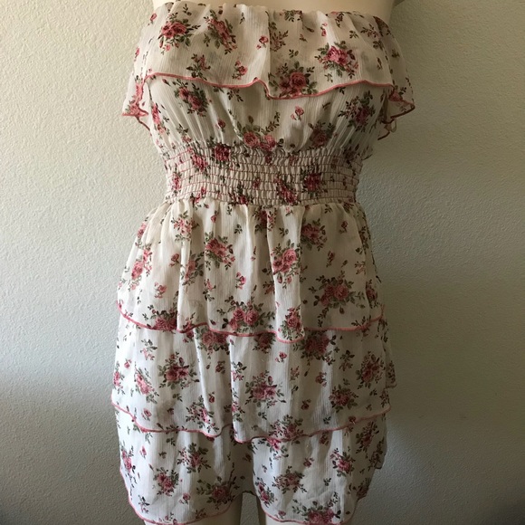 Poetry Dresses & Skirts - Cute floral tube top dress.